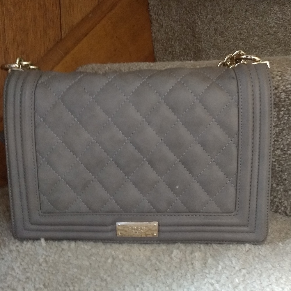 🎉MAKE AN OFFER🎉BCBG Paris Grey and gold bag